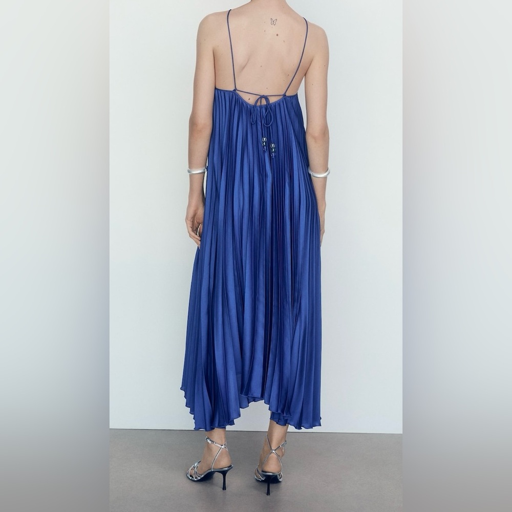 021 Mango Elegant Blue Pleated Halter Neck Halter Dress, Size 6 NWOT - Picture 3 of 11